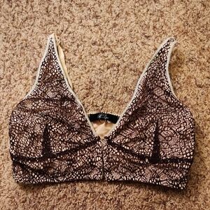BKE Lace Bralette - Black and Cream